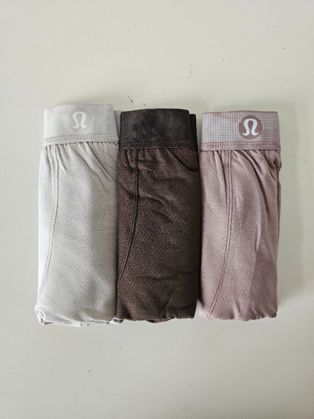 NIB LULULEMON Beige/Brown/Walnut Always In Motion Mesh Boxer 5" Medium 3-Pack